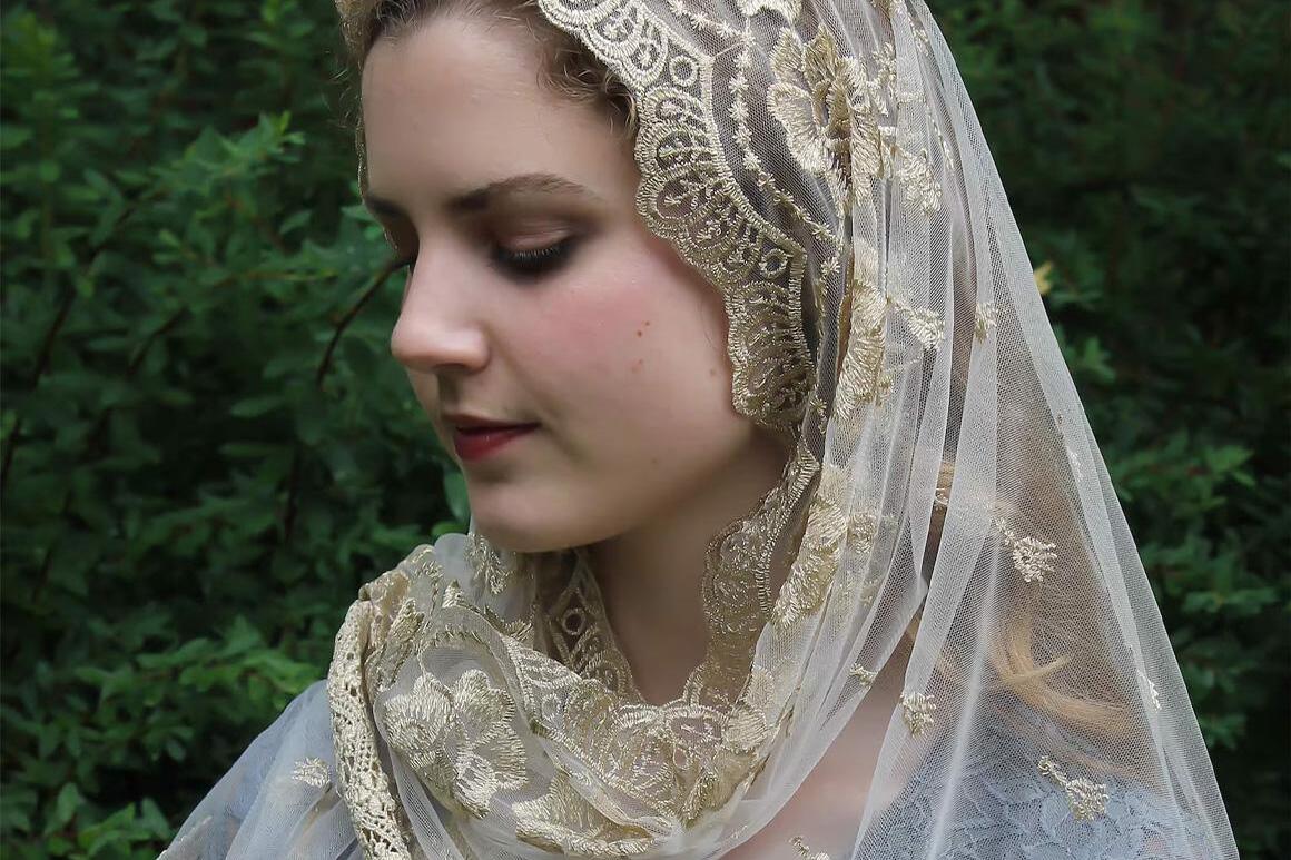 Evintage Veils